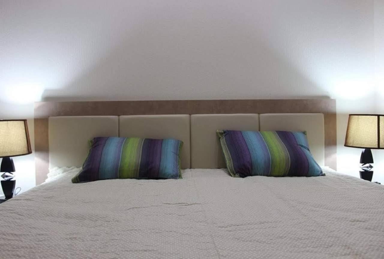 Apartment On Rustaveli 17 バトゥーミ エクステリア 写真